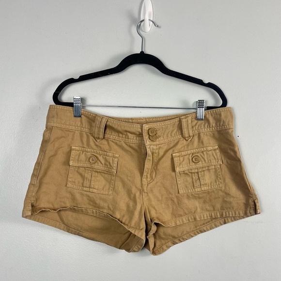 Tan Aeropostale low rise utility cargo shorts with button up pockets Size 10 - Picture 1 of 6